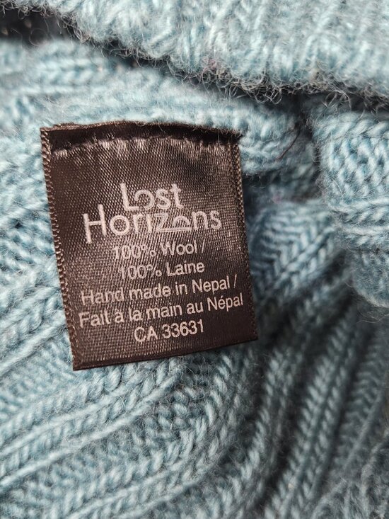 Lost Horizons Womens 100% Wool Blue Knit Beautiful Embroidered Floral Pom Beanie